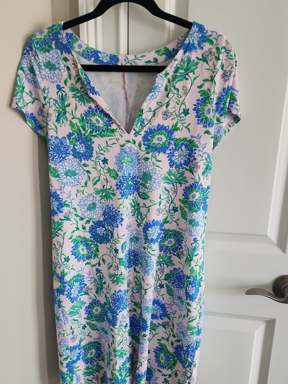 Floral V-Neck Shift Dress in Blue & Green